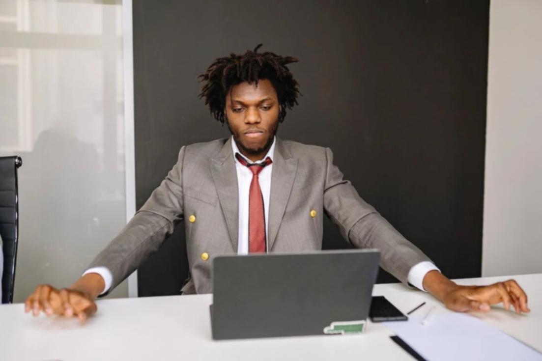 Recursos educativos sobre prevención de fraude financiero